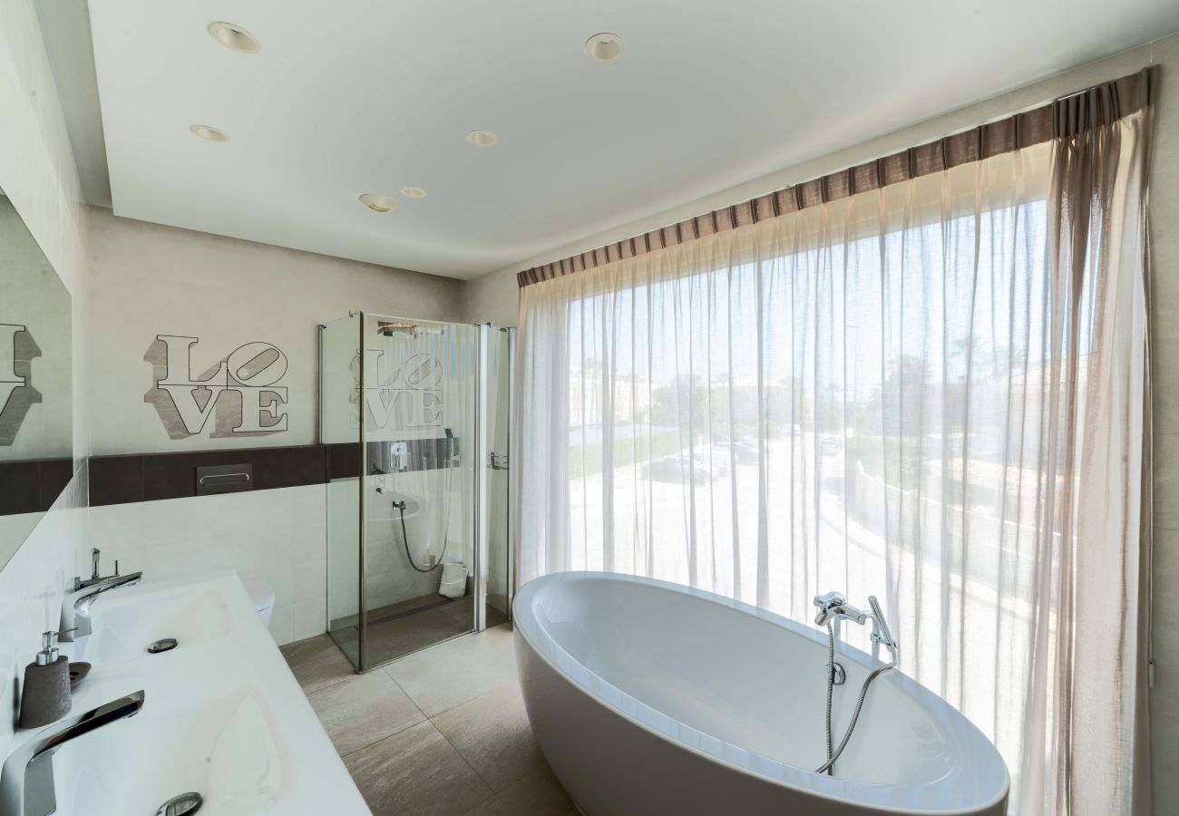 Villa en Oliva - Villa Beachside Retreat by ON Travel
