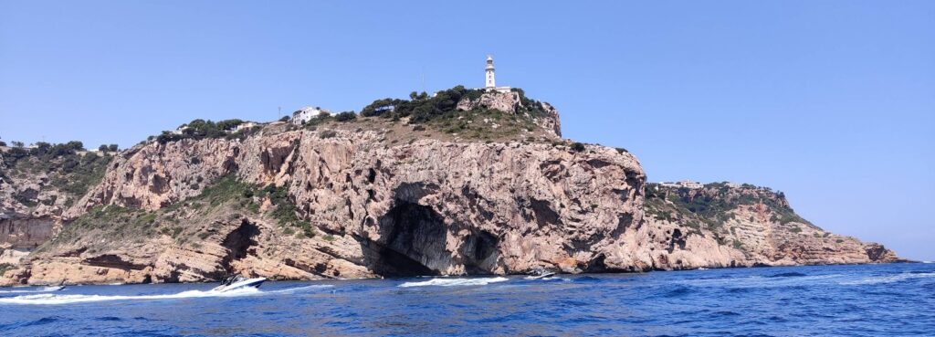 Visitar Coves dels Orguens