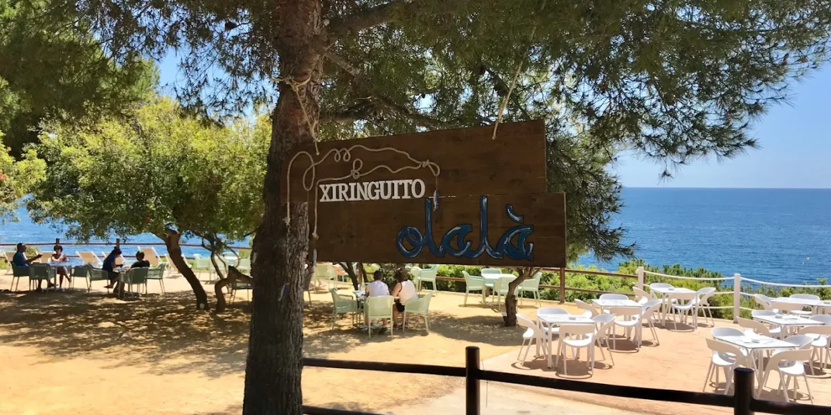Cala-Baladrar-chiringuito.webp