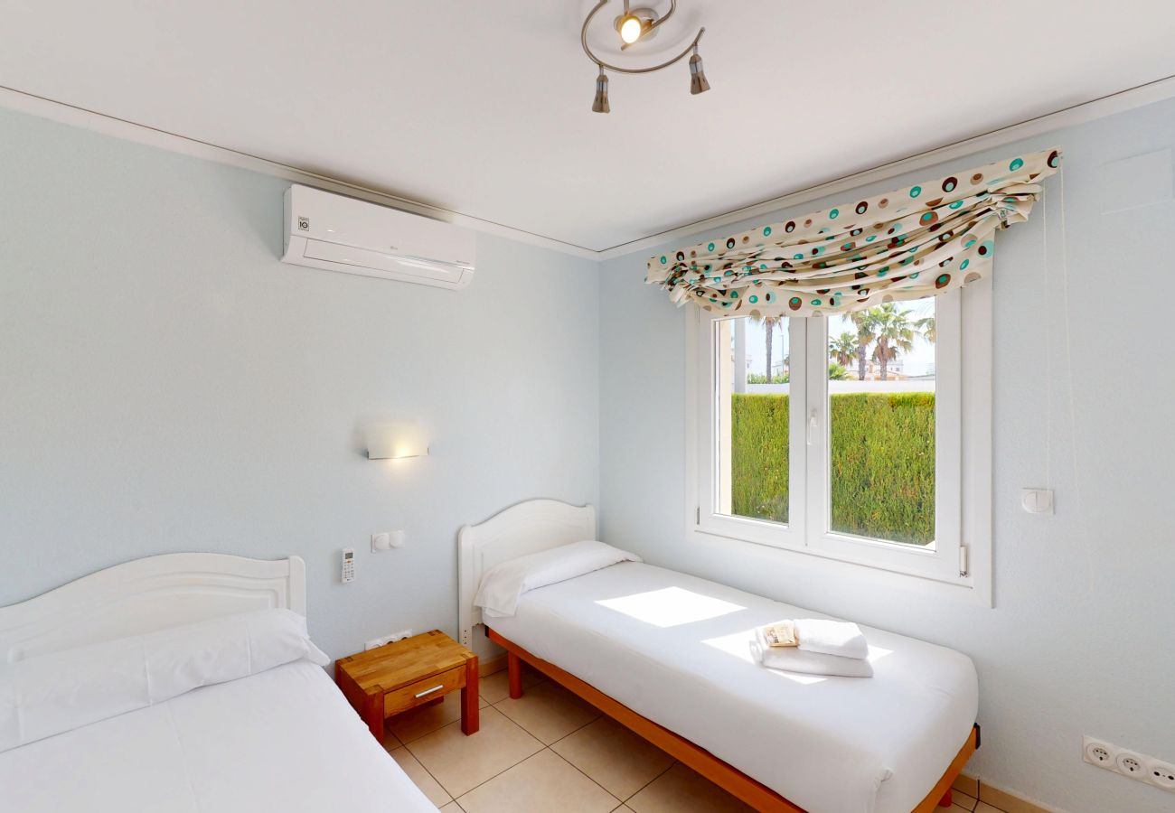 Villa in Oliva - Villa Cisne by ON Travel