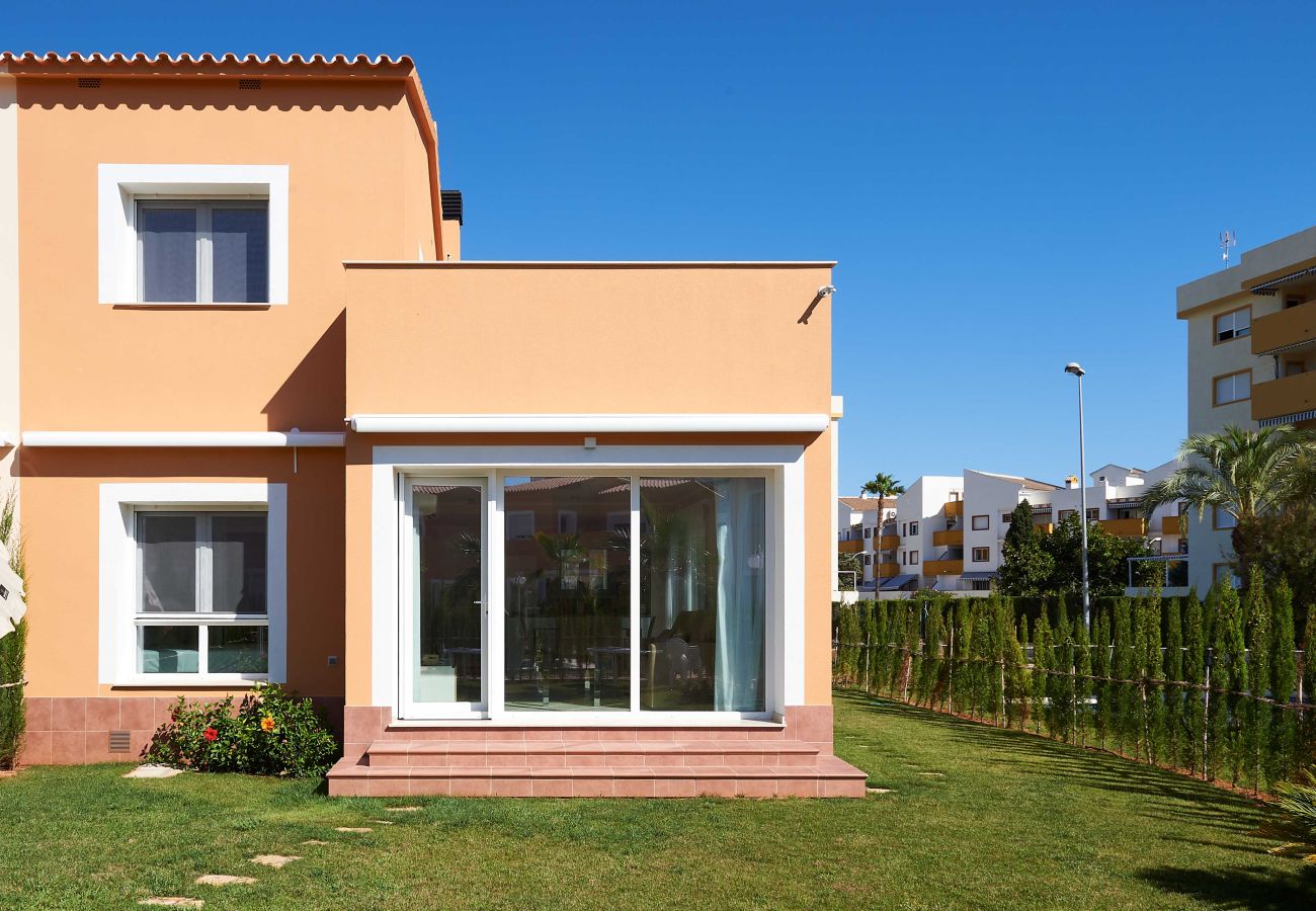 Bungalow in Oliva - Moss Rose by ON Travel