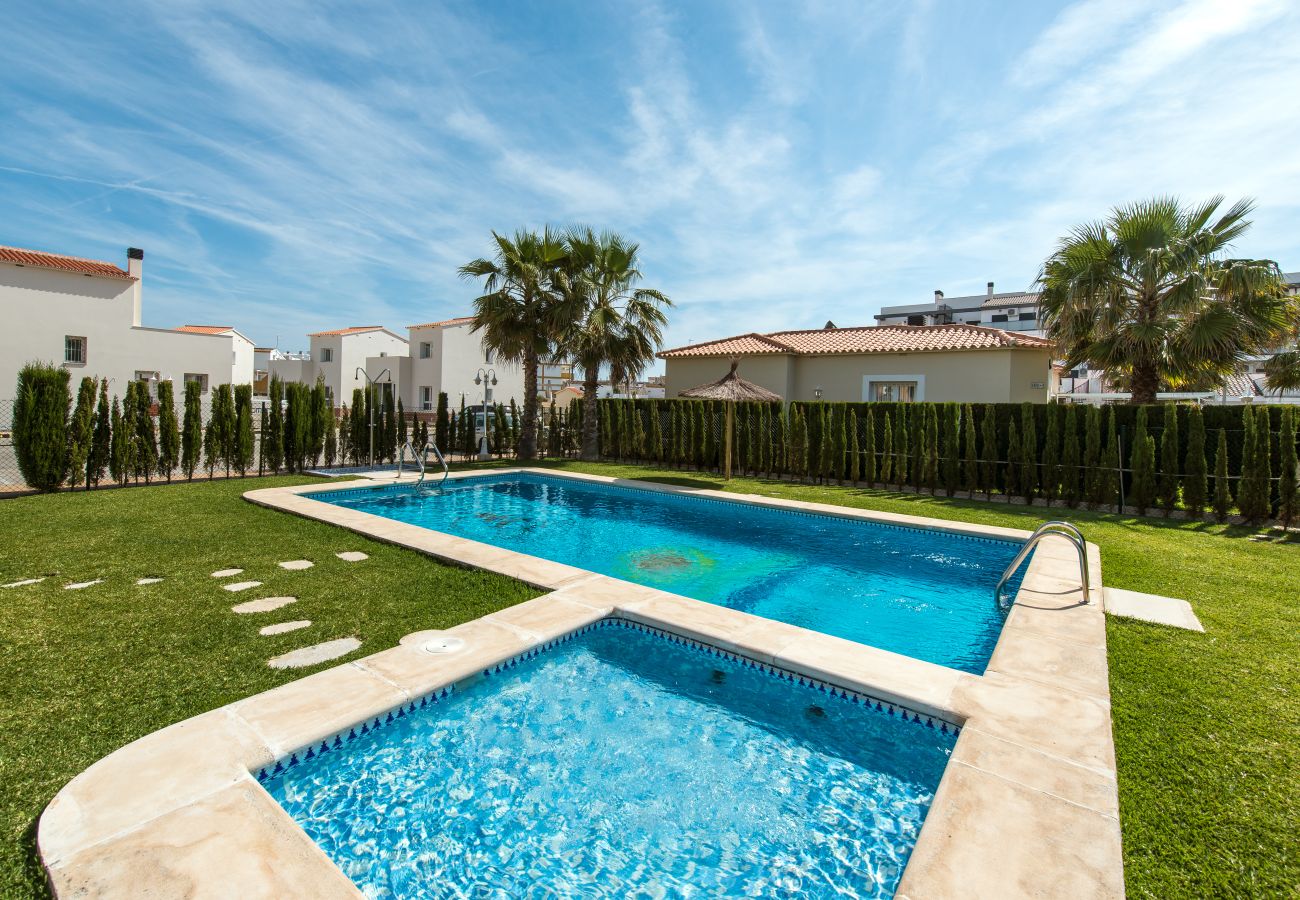 Bungalow in Oliva - Pinnacle by ON Travel