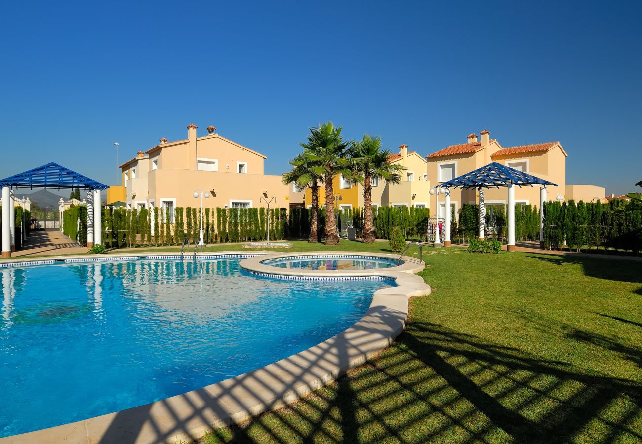 Bungalow in Oliva - Birdie by ON Travel