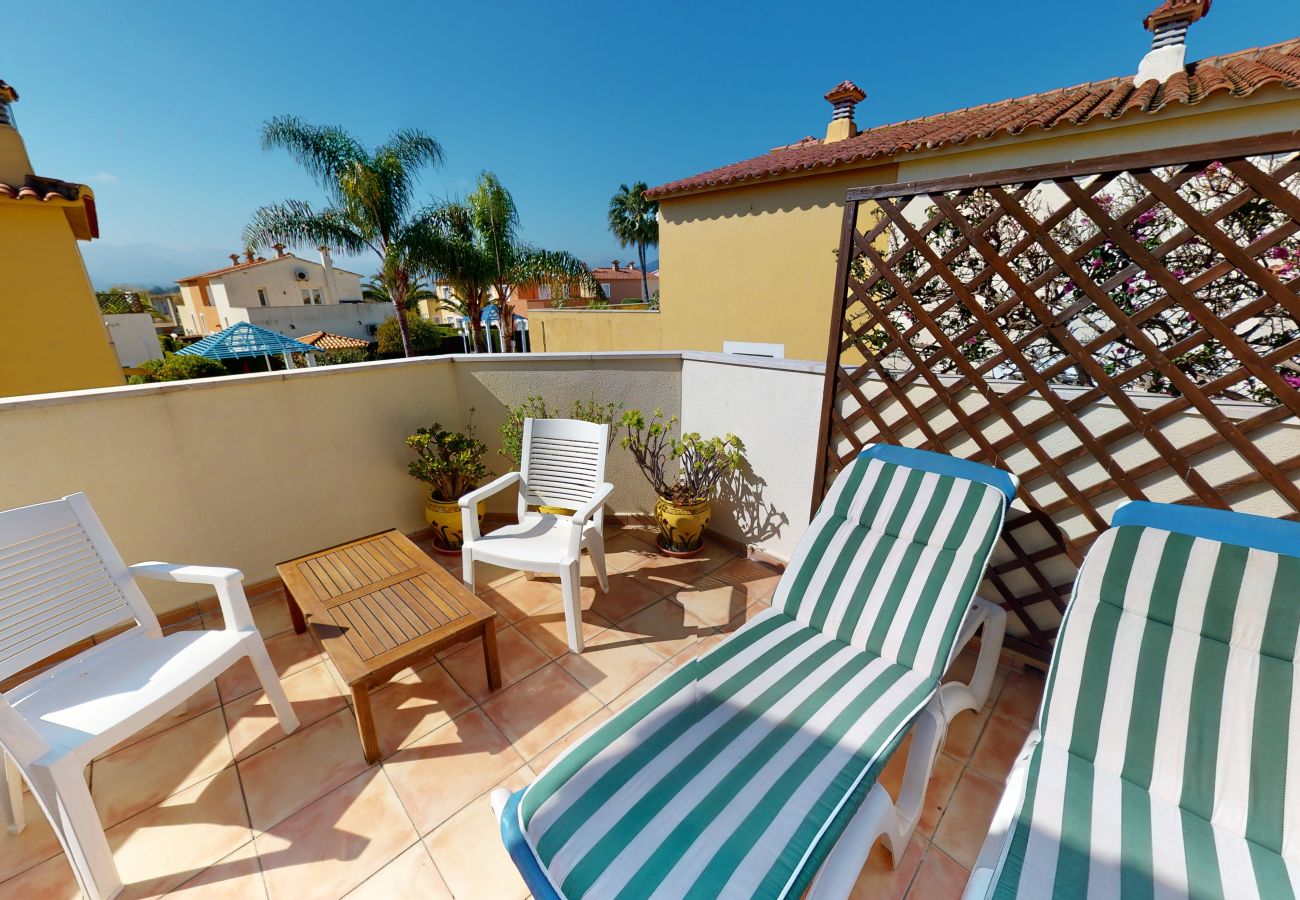 Bungalow in Oliva - Nova by ON Travel