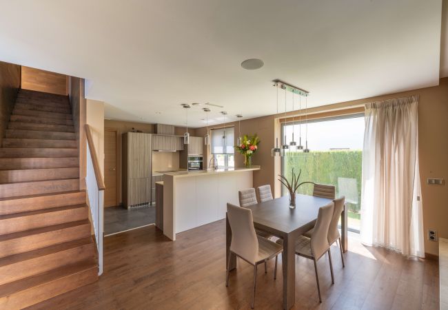 Villa in Oliva - Villa Beachside Retreat by ON Travel Villa in Oliva - Villa Beachside Retreat by ON Travel