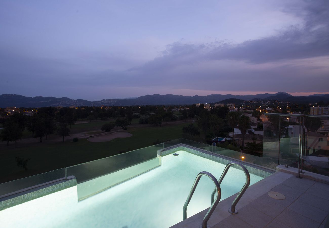 Ferienwohnung in Oliva - Golf & Sea penthouse by ON Travel