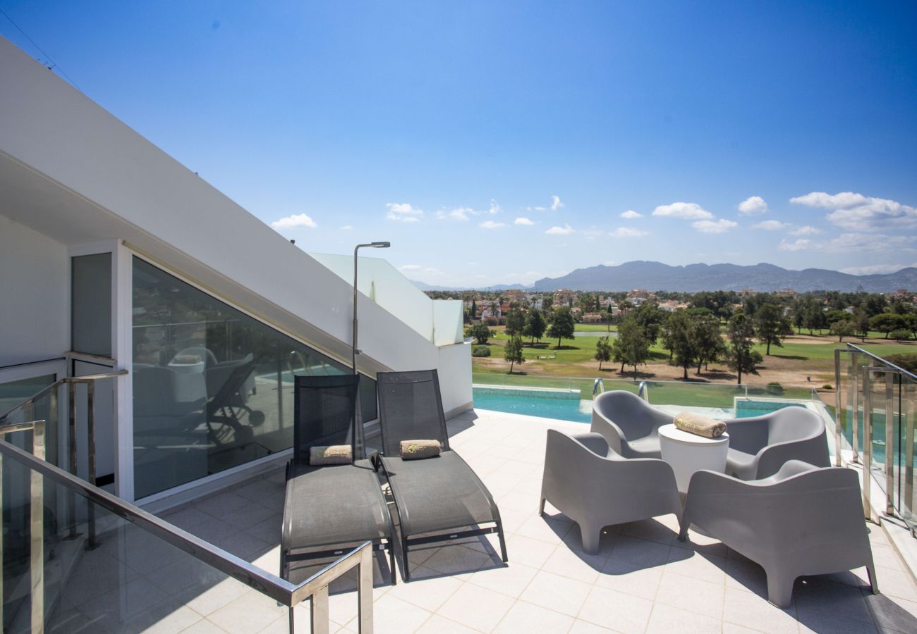 Ferienwohnung in Oliva - Golf & Sea penthouse by ON Travel
