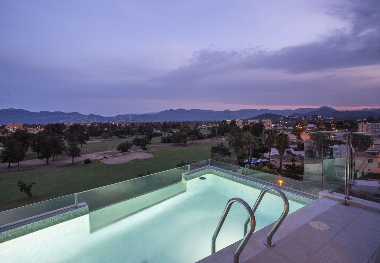 Ferienwohnung in Oliva - Golf & Sea penthouse by ON Travel