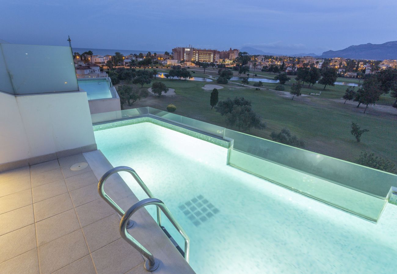 Ferienwohnung in Oliva - Golf & Sea penthouse by ON Travel