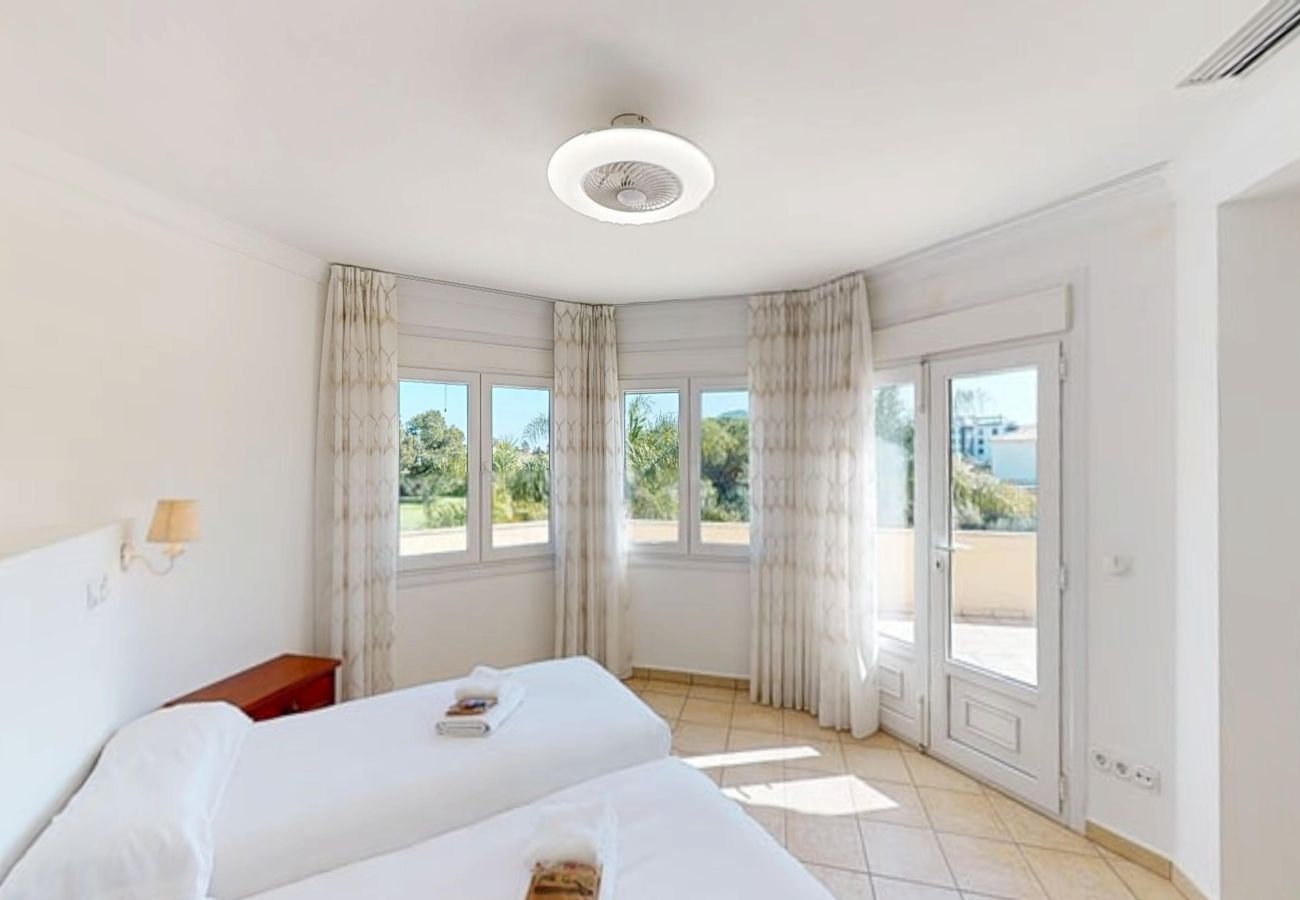 Villa in Oliva - Greenview Villa by ON Travel