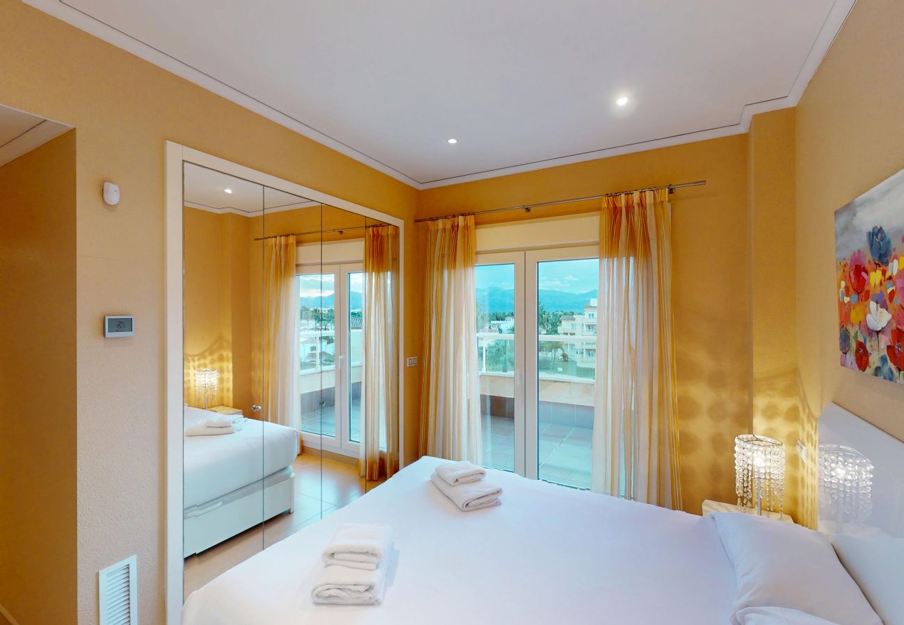 Apartment in Oliva - Mulligan by On Travel